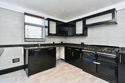 38 Edensor Road, Sheffield, S5 7DG