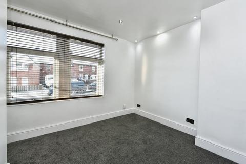 38 Edensor Road, Sheffield, S5 7DG