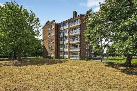 2 bedroom flat for sale, Panfield Road, London SE2