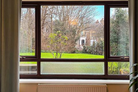 Flat 2, Fairlands Court North Park, London, SE9 5BH