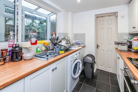 3 bedroom semi-detached house to rent, Strode Street, Surrey TW20