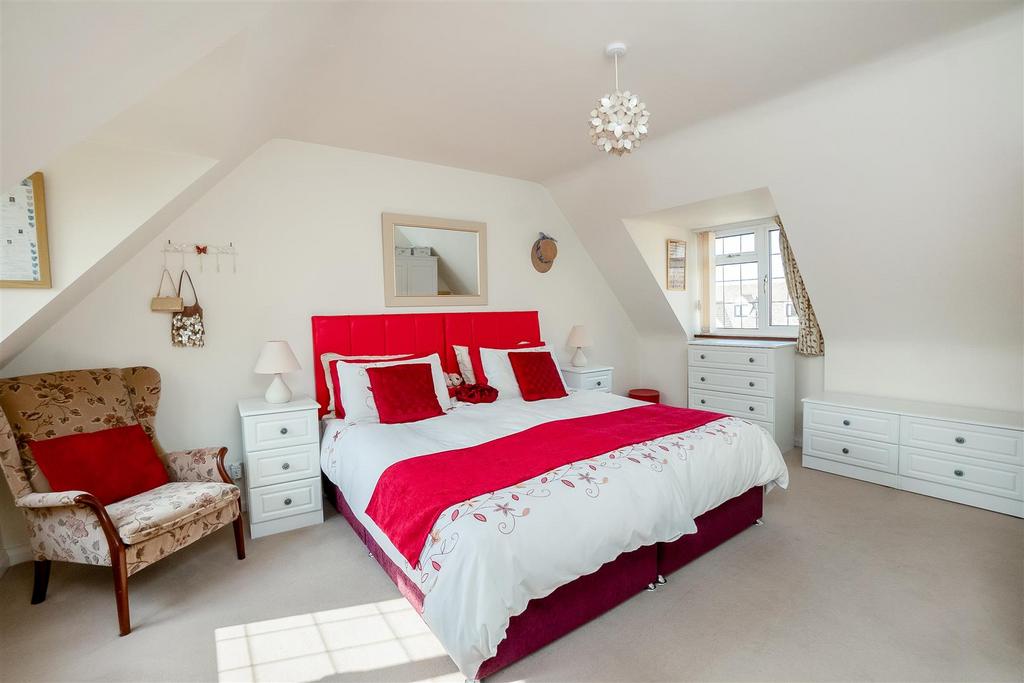 8 Wheatfield Court-18.jpg