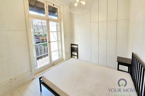 2 bedroom flat for sale, Queens Road, London SE14