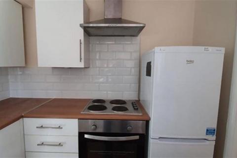 2 bedroom flat to rent, Chalfont Close, Hemel Hempstead