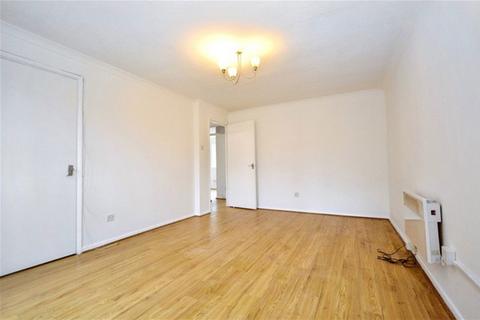 2 bedroom flat to rent, Chalfont Close, Hemel Hempstead