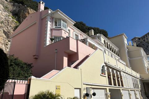 5 bedroom duplex, South DIstrIct, GIbraltar, GX111AA, Gibraltar