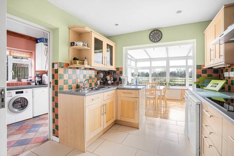 6 Bridge Road, Ickford, Aylesbury, HP18 9HX