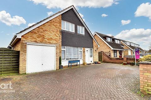 4 bedroom detached house for sale, Tavistock Close, Thorney