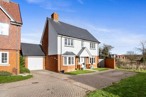 5 bedroom detached house for sale, Hailsham BN27