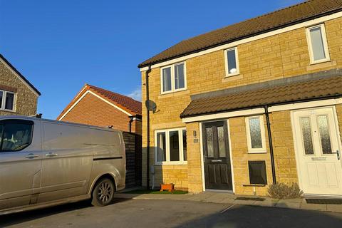 3 bedroom end of terrace house for sale, Hickory Way, Chippenham