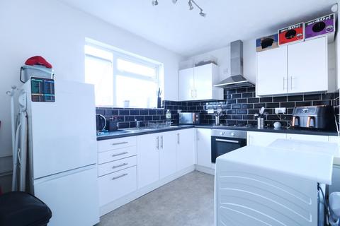 3 bedroom terraced house for sale, Cawdor Avenue, South Ockendon RM15