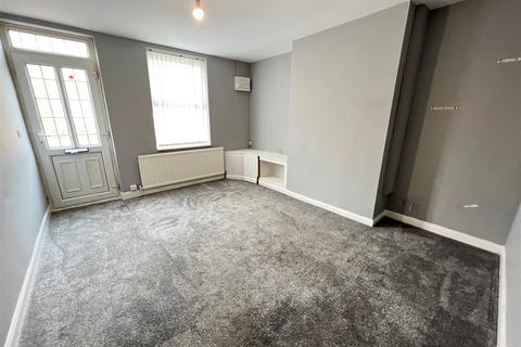 2 bedroom end of terrace house to rent, Occupation Road, Newbold, Chesterfield, Derbyshire