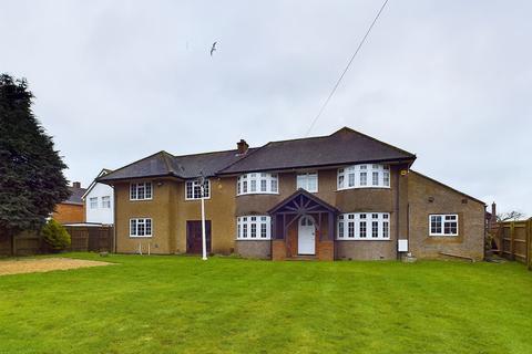 5 bedroom detached house for sale, Willow Close, Booker Common, High Wycombe, Buckinghamshire