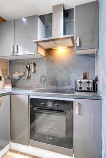 20 Waldronhyrst, South Croydon, CR2 6NY