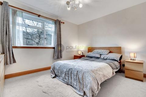 20 Waldronhyrst, South Croydon, CR2 6NY