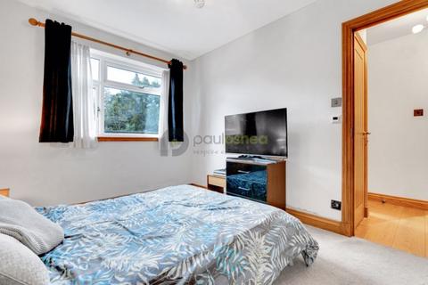 20 Waldronhyrst, South Croydon, CR2 6NY