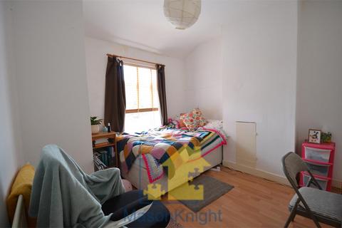 4 bedroom terraced house to rent, Westminster Road, Selly Oak, Birmingham B29