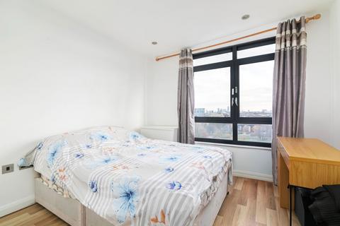 2 bedroom apartment for sale, Larden Road, London W3