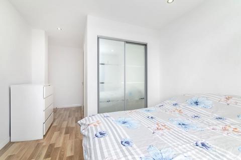 2 bedroom apartment for sale, Larden Road, London W3