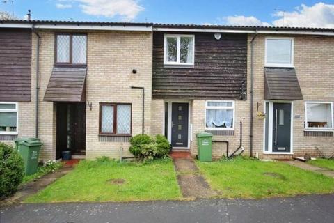 2 bedroom terraced house to rent, Harebell Close, Billericay