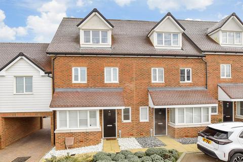 4 bedroom end of terrace house for sale, Crusades Road, Faygate, Horsham, West Sussex