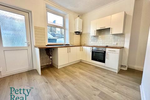 2 bedroom terraced house for sale, May Street, Barrowford