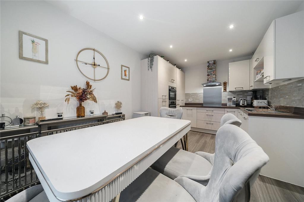Dining/Kitchen