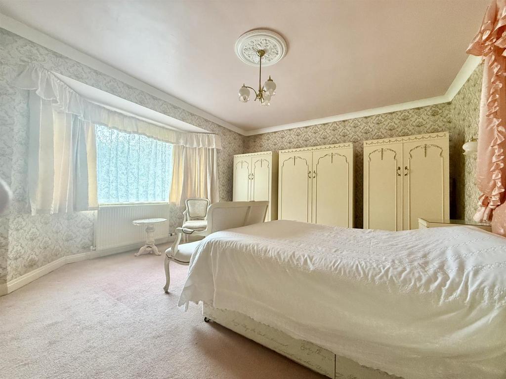 Bedroom1.jpg
