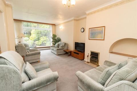 4 bedroom semi-detached house to rent, Kennersdene, Tynemouth, North Shields