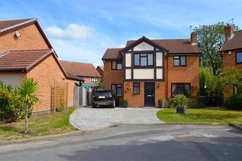 4 bedroom detached house for sale, Lindisfarne Road, Syston