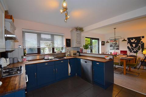 4 bedroom detached house for sale, Lindisfarne Road, Syston