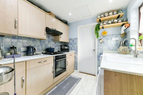 14 Bakers Lane, Lingfield, RH7 6HD
