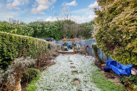 14 Bakers Lane, Lingfield, RH7 6HD