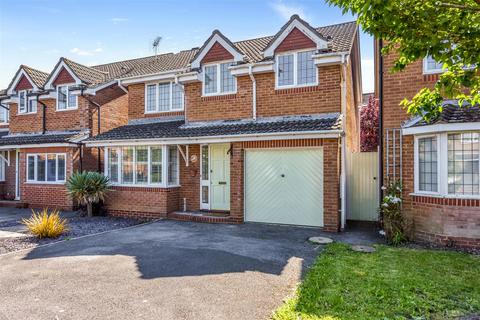 4 bedroom detached house for sale, Stanbury Close, Bosham