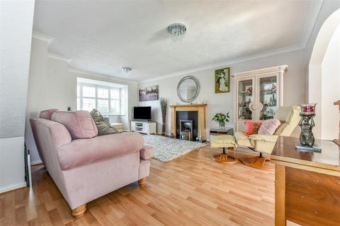 4 bedroom detached house for sale, Stanbury Close, Bosham