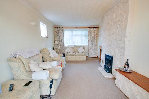 3 bedroom end of terrace house for sale, TOWNHILL PARK! CHAIN FREE! IDEAL FIRST TIME BUY!