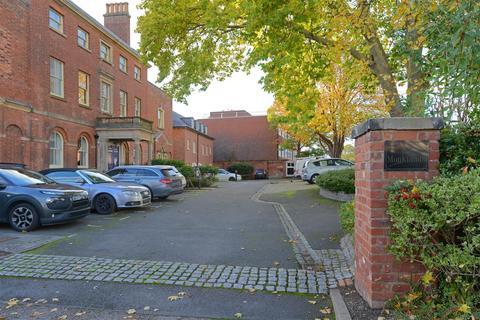 2 bedroom flat for sale, The Monklands, Abbey Foregate, Shrewsbury