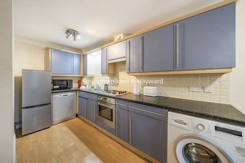 2 bedroom apartment to rent, Macleod Street London SE17