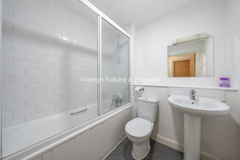 2 bedroom apartment to rent, Macleod Street London SE17