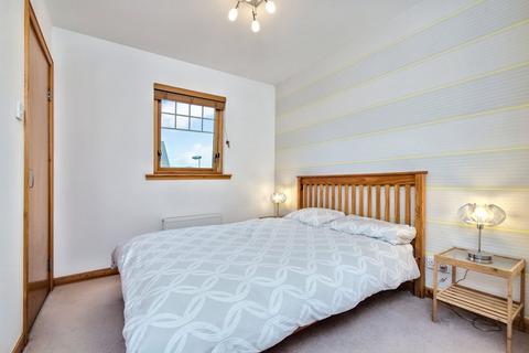 2 Black Devon Place, Inchture, Perth, PH14 9PB
