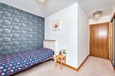 2 Black Devon Place, Inchture, Perth, PH14 9PB