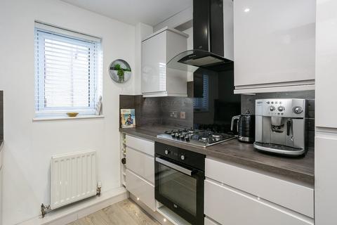 27/2 Greenpark, Edinburgh, EH17 7TB