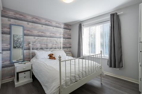 27/2 Greenpark, Edinburgh, EH17 7TB