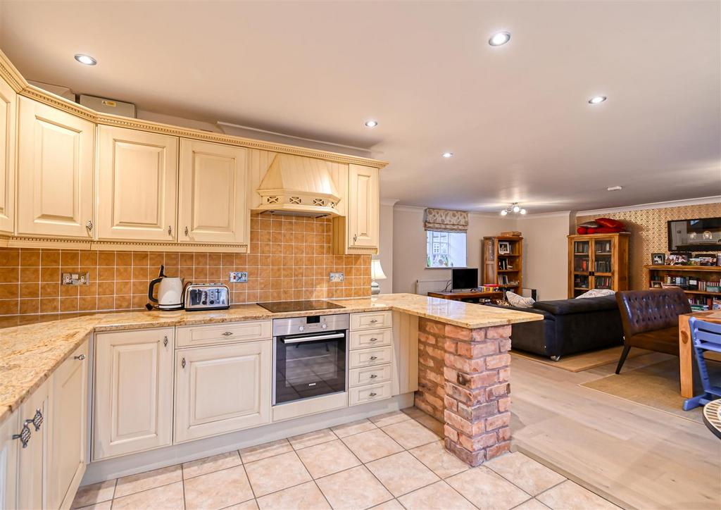 5 Stanmore Mews-13.jpg