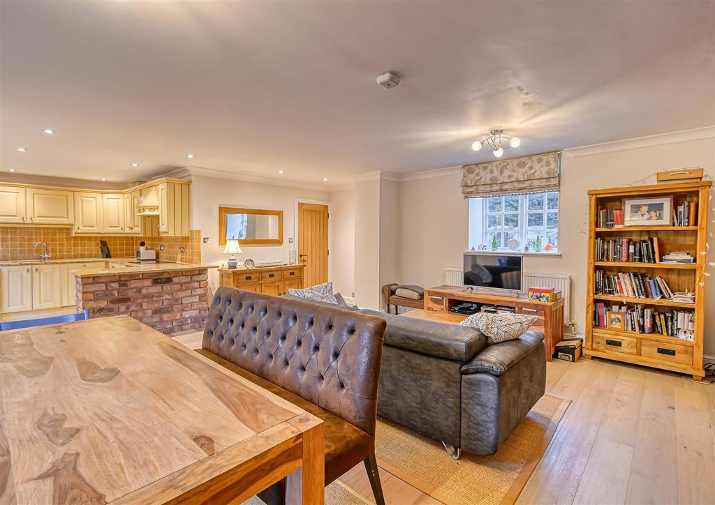 5 Stanmore Mews-09.jpg