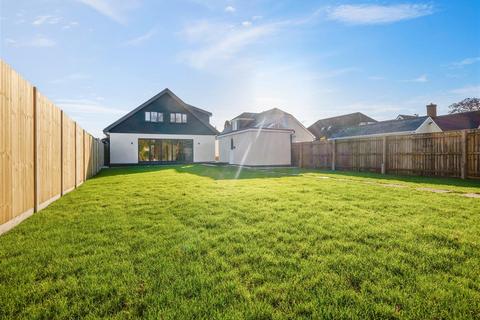 5 bedroom detached bungalow for sale, Whitehayes Road, Burton BH23