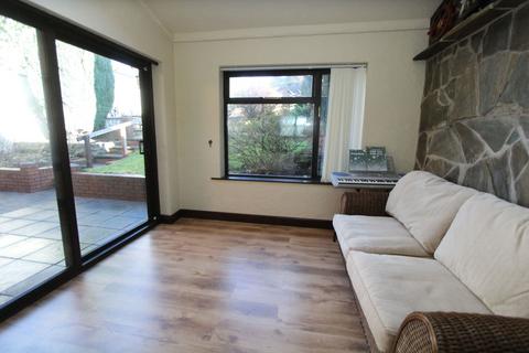 36 Severn Drive, Brierley Hill, DY5 4QS