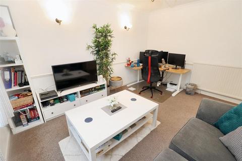 1 bedroom flat for sale, Craigmount, Radlett