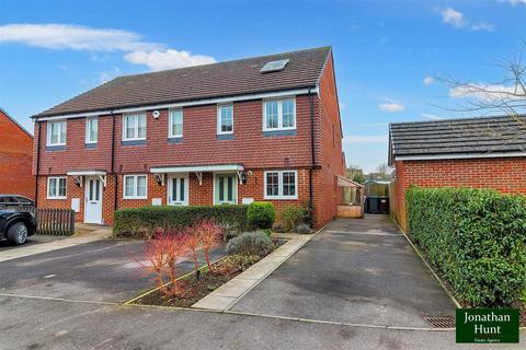 11 Parker Drive, Buntingford, SG9 9GL