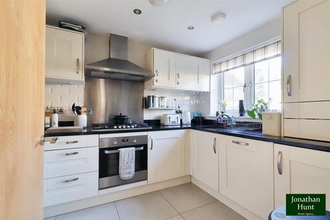 11 Parker Drive, Buntingford, SG9 9GL
